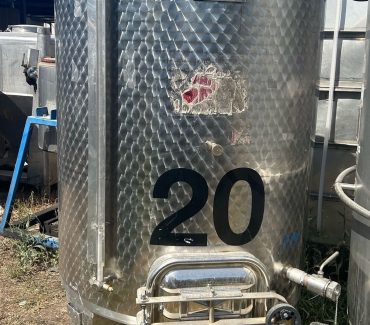 St/ Steel Holding Tank