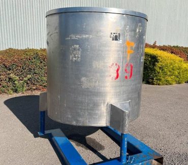 Stainless Steel Holding Tank
