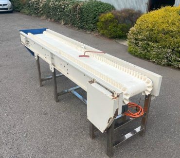 Rubber Conveyor with Corrugated Sidewall