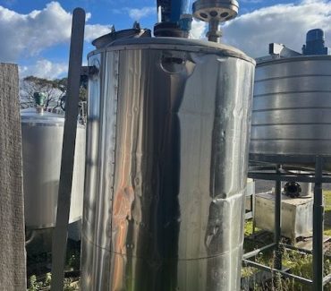 St/Steel Jacketed Mixing Tank