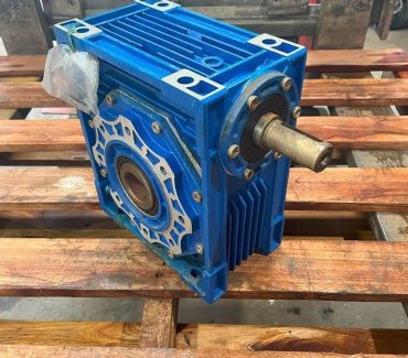 Worm Gearbox (Ratio 15:1)