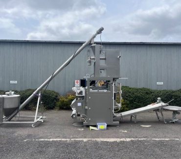 Vertical packing machine