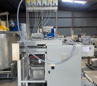 Liquid sachet filler