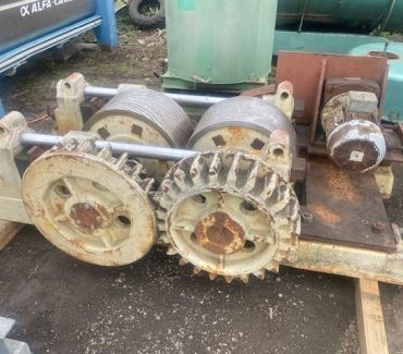 Double rolls crusher